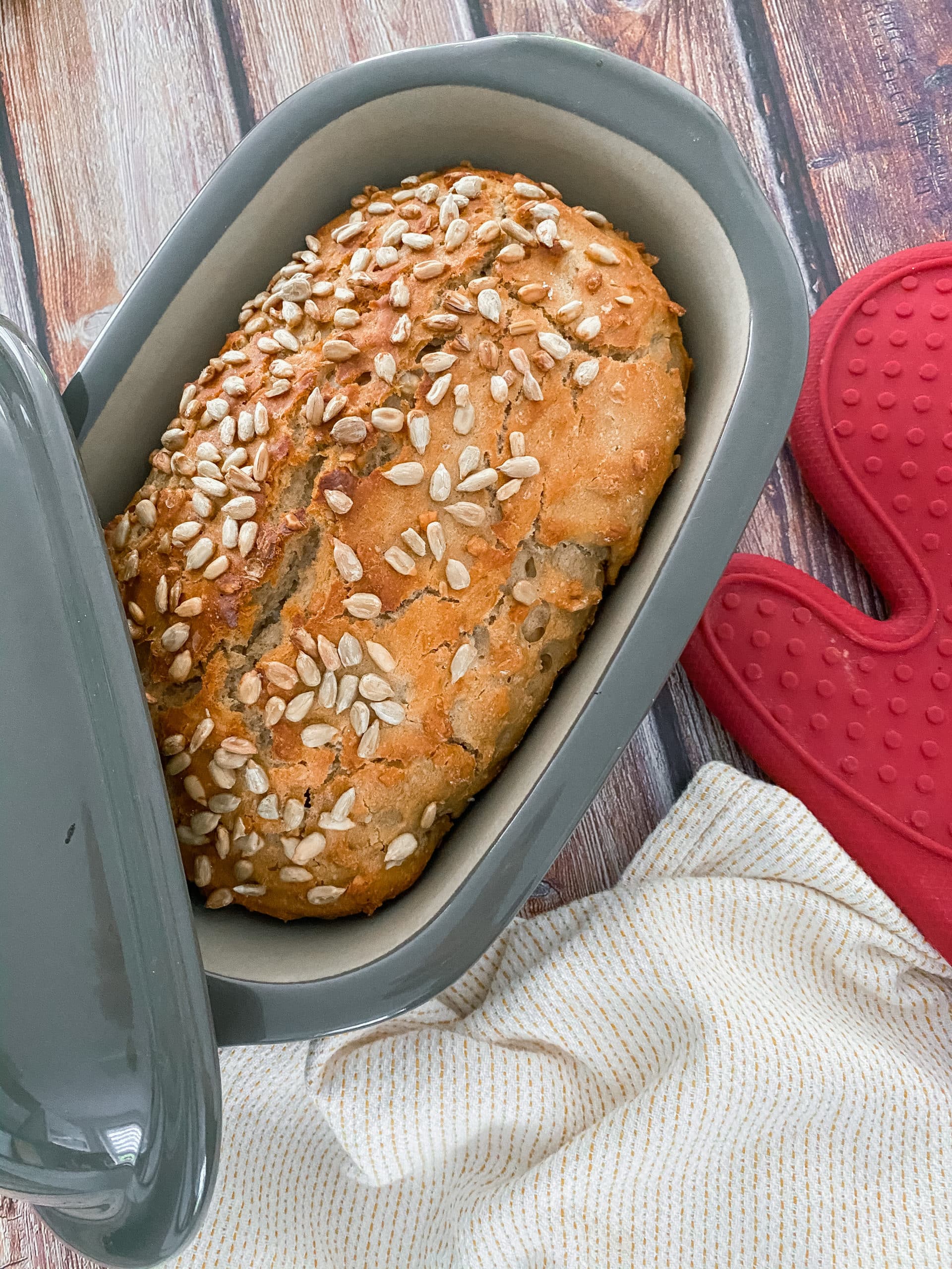 Sonnenblumenkernbrot aus dem kleinen Zaubermeister - ines-kocht.de