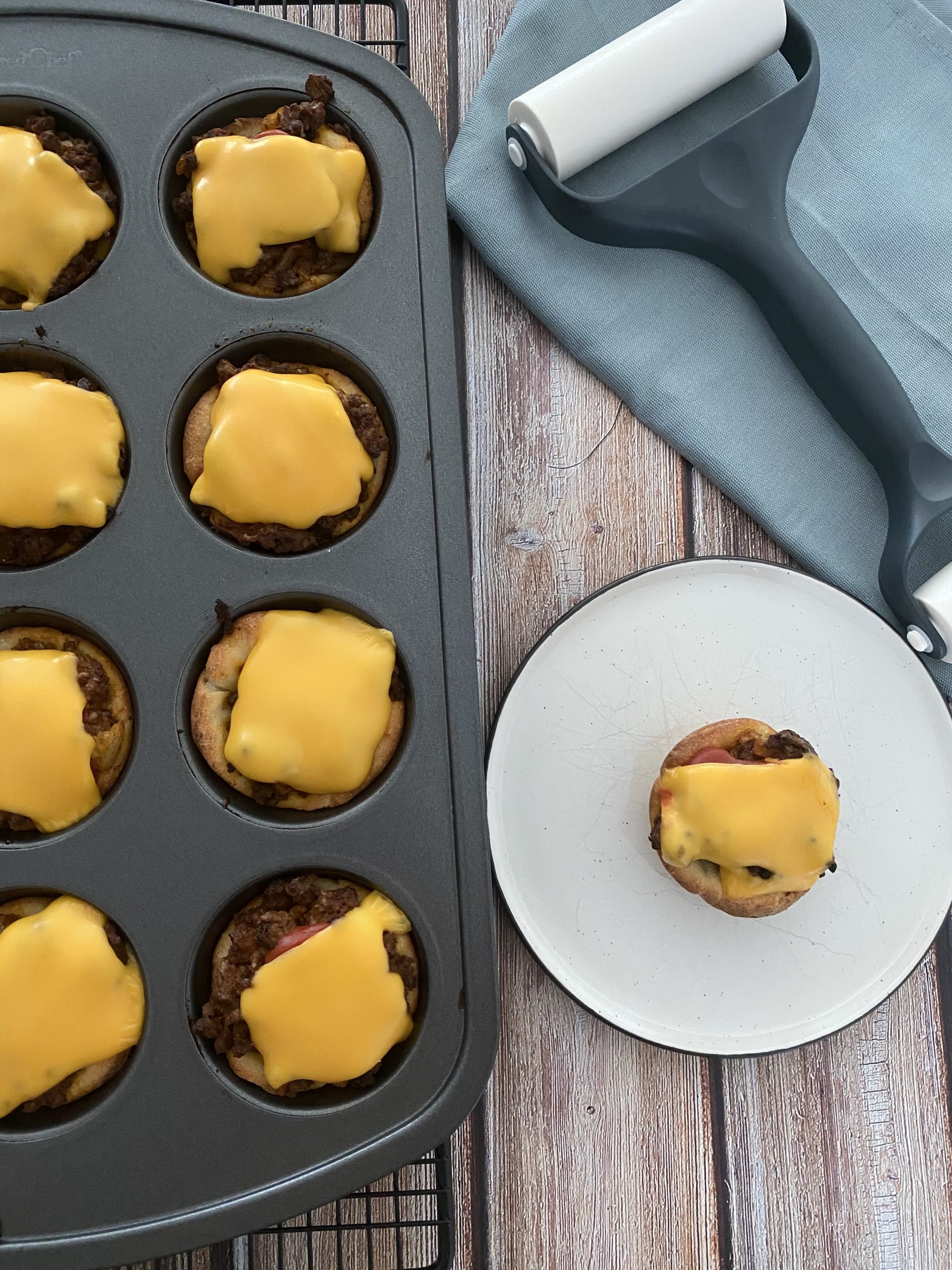 Mini-Cheeseburger aus der Muffinform - ines-kocht.de