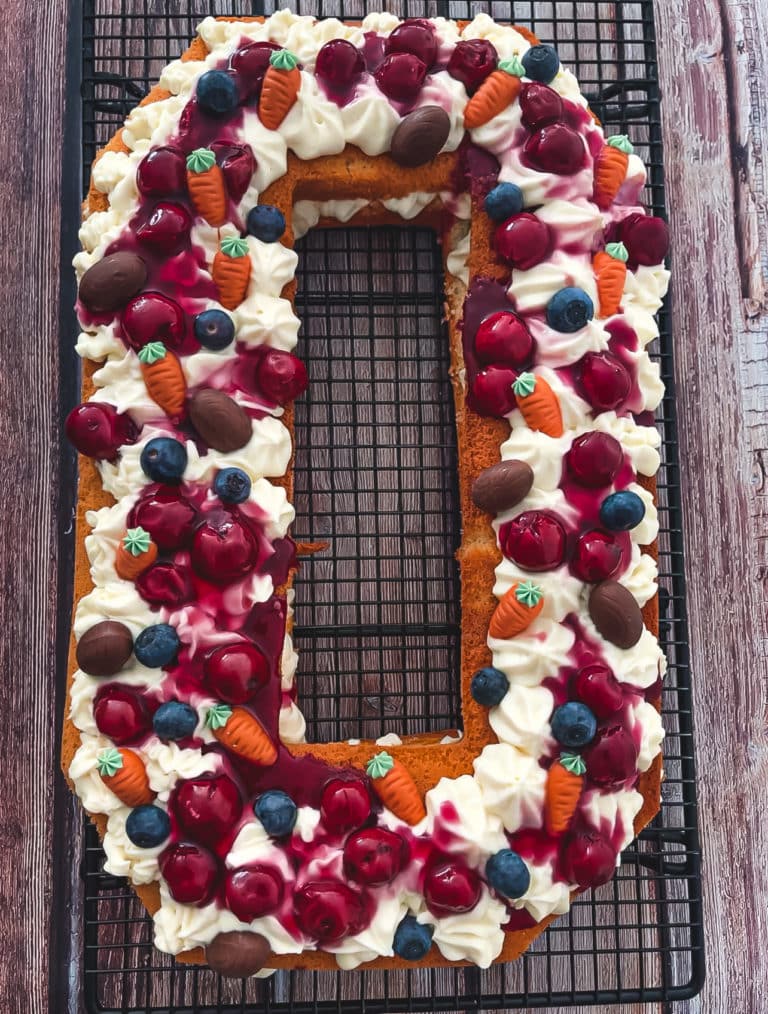 ines-kocht-mit-pamaperd-chef-nummernkuchen-nummern-und-buchstabenform-paradiescreme