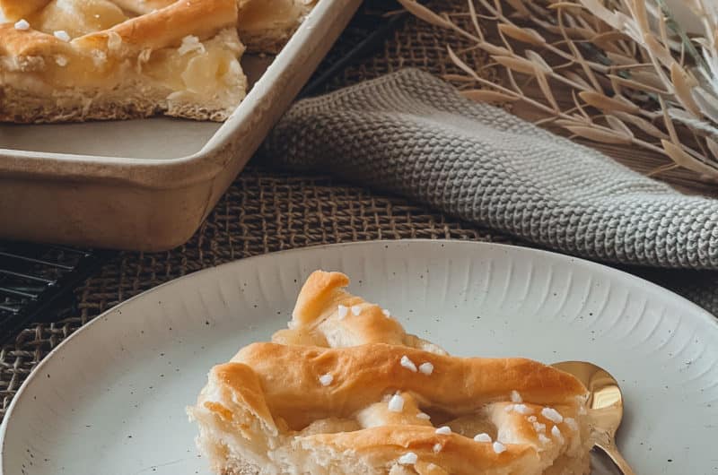 Apfelkuchen mit Gitterhaube